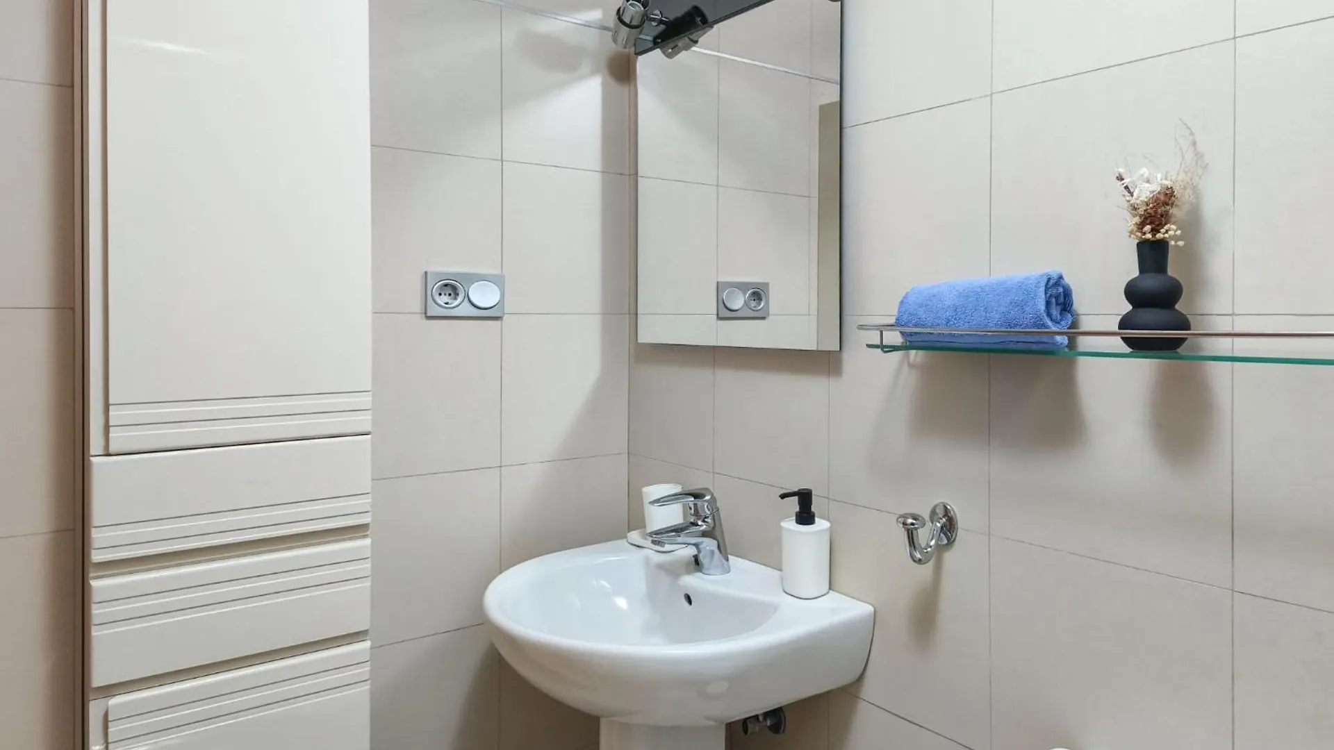 Apartment Malaga Pacifico By Interhome
